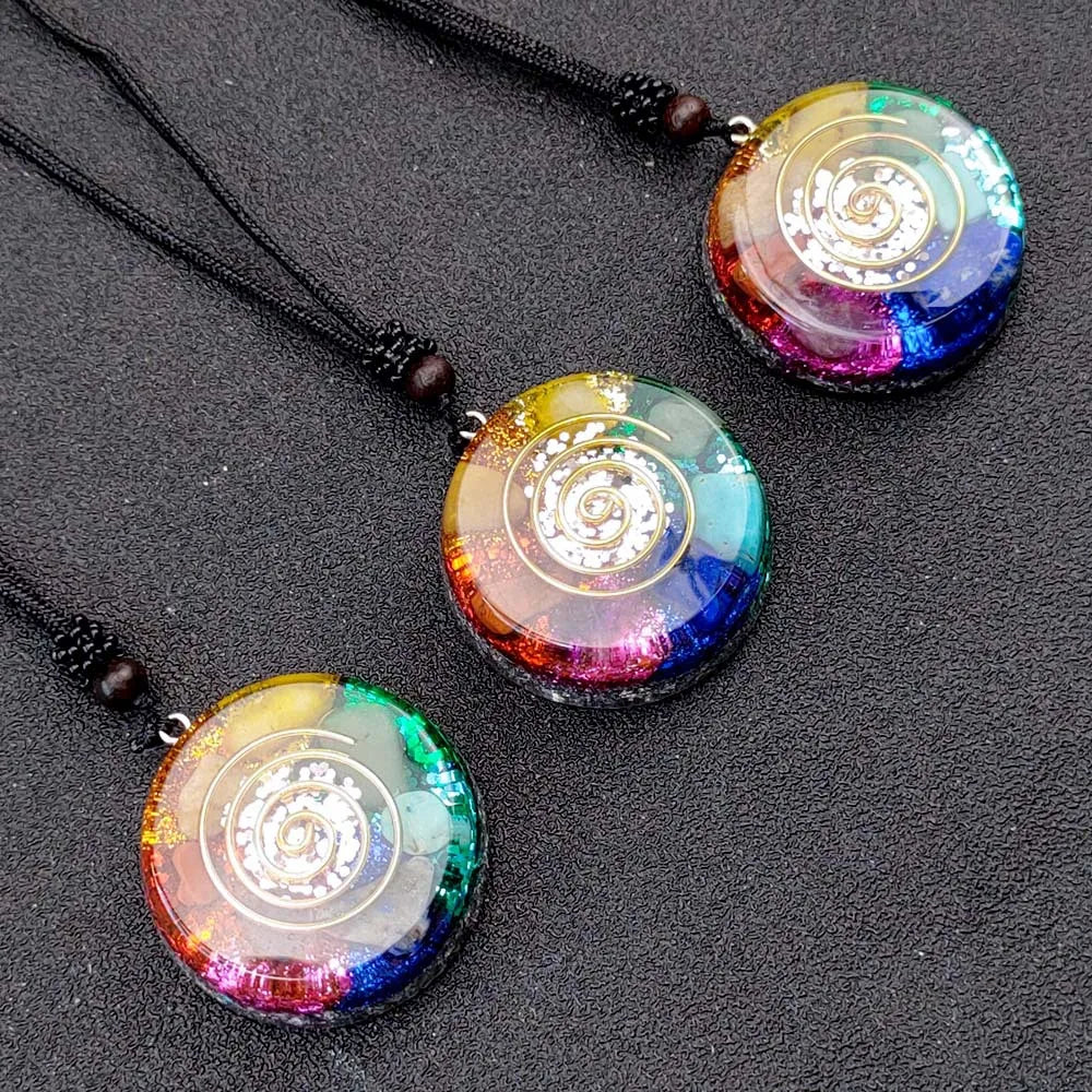 Pendentif Orgonite 7 Chakras – Équilibre, Énergie & Harmonie Vibratoire
