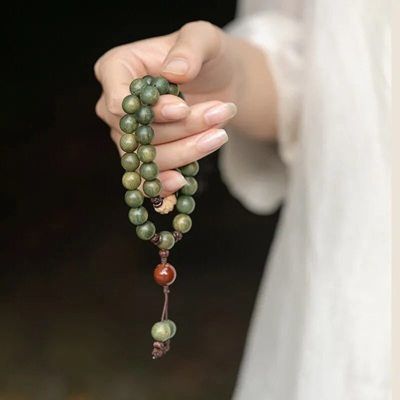 Bracelet Mala en Bois de Santal Vert – Énergie & Ancrage Spirituel