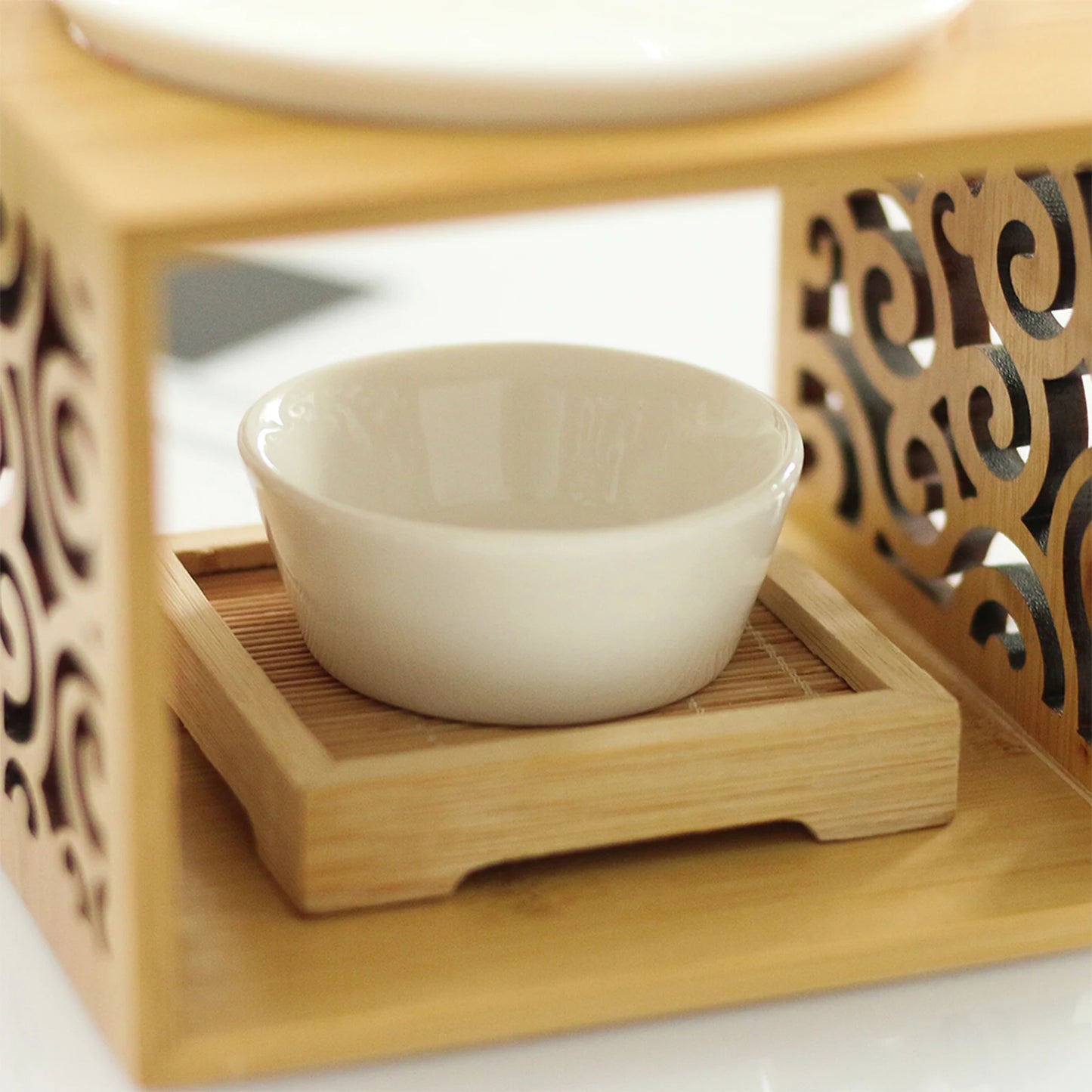Brûleur d’Huiles Essentielles & Arômes – Élégance Zen & Éveil Intérieur