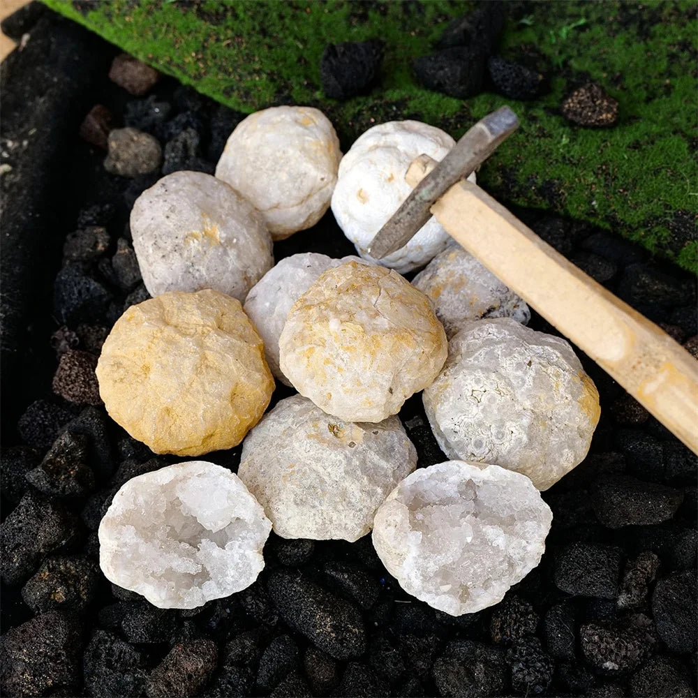Géode en Quartz clair – Énergie Pure & Protection Naturelle